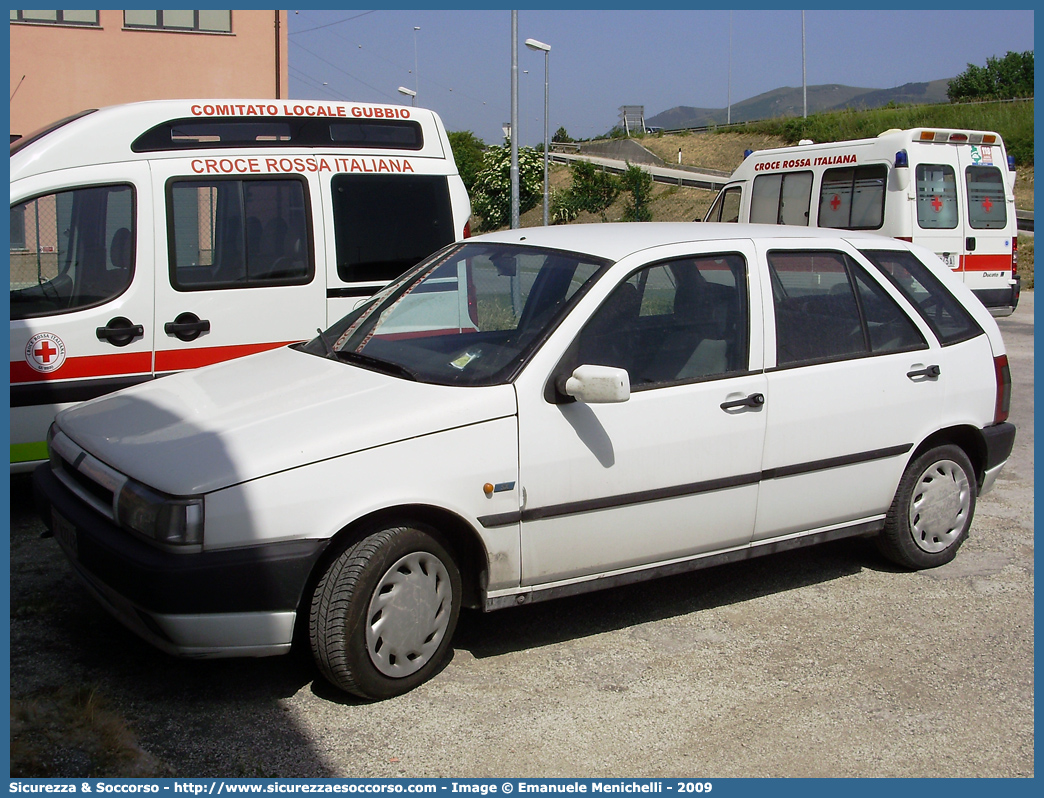 CRI A2748
Croce Rossa Italiana
Fiat Tipo II serie
Parole chiave: C.R.I.;CRI;Croce;Rossa;Italiana;Fiat;Tipo;A2748