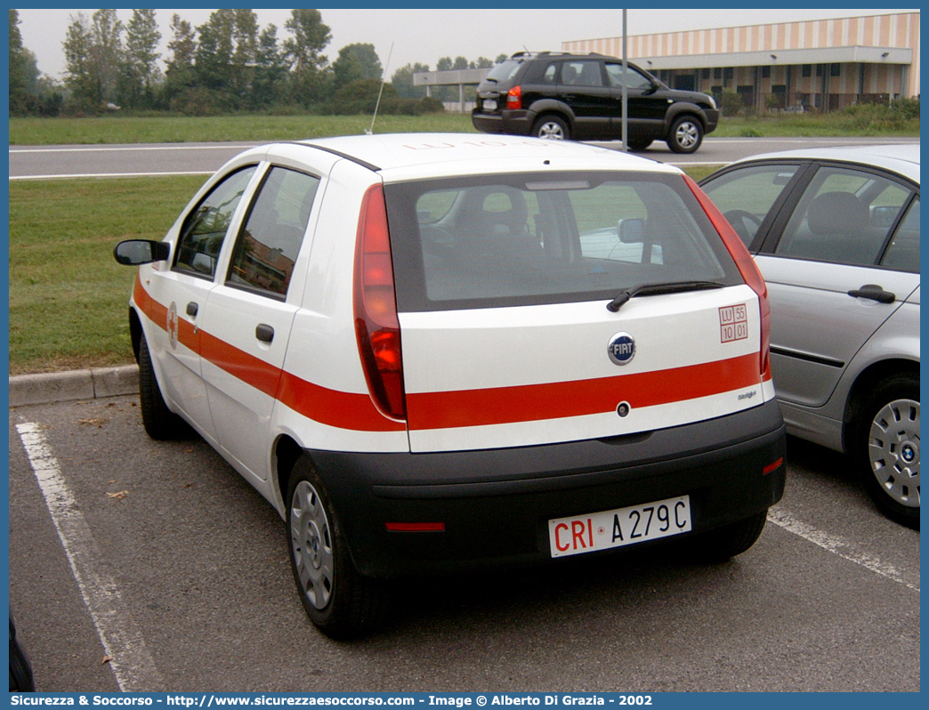 CRI A279C
Croce Rossa Italiana
Fiat Punto II serie
Parole chiave: C.R.I.;CRI;Croce;Rossa;Italiana;Fiat;Punto;A279C