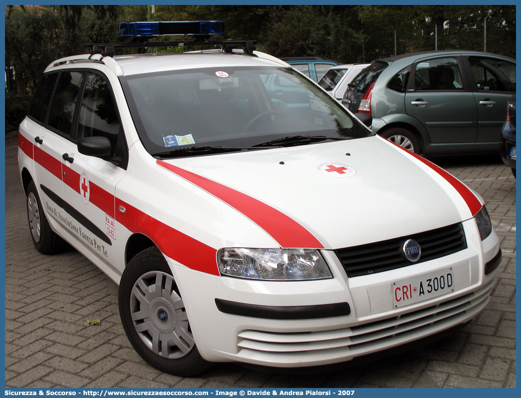 CRI A300D
Croce Rossa Italiana
Faenza (RA)
Fiat Stilo Multiwagon I serie
Parole chiave: C.R.I.;CRI;Croce;Rossa;Italiana;Fiat;Stilo;Multiwagon;A300D