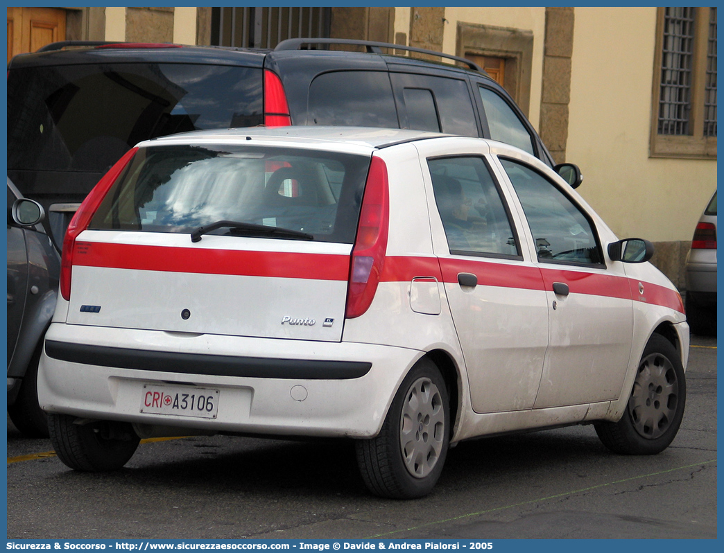 CRI A3106
Croce Rossa Italiana
Fiat Punto II serie
Parole chiave: C.R.I.;CRI;Croce;Rossa;Italiana;Fiat;Punto;A3106