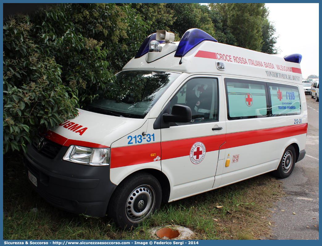 CRI A315B
Croce Rossa Italiana
Bassa Valsugana (TN)
Volkswagen Transporter T5
Allestitore Aricar S.p.A.
Parole chiave: Croce;Rossa;Italiana;CRI;C.R.I.;Ambulanza;Volkswagen;Transporter;T5;T 5;Aricar;Bassa Valsugana;A315B