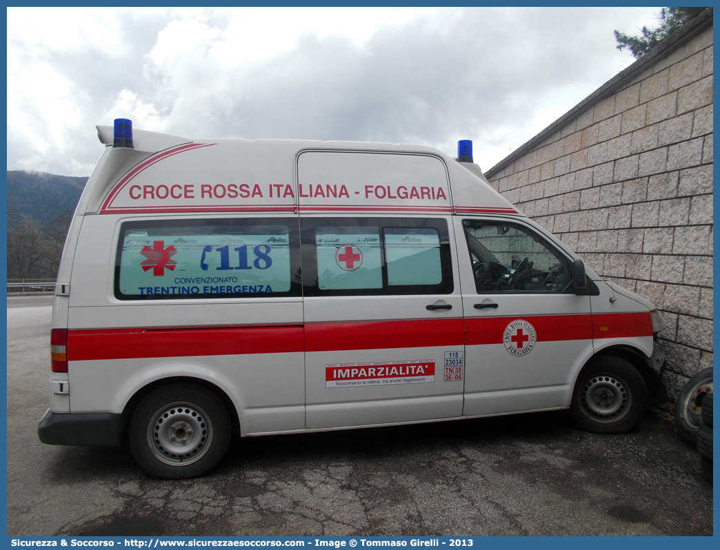 CRI A424C
Croce Rossa Italiana
Folgaria (TN)
Volkswagen Transporter T5
Allestitore Aricar S.p.A.
Parole chiave: Croce;Rossa;Italiana;CRI;C.R.I.;Ambulanza;Volkswagen;Transporter;T5;T 5;Aricar;Folgaria;A424C