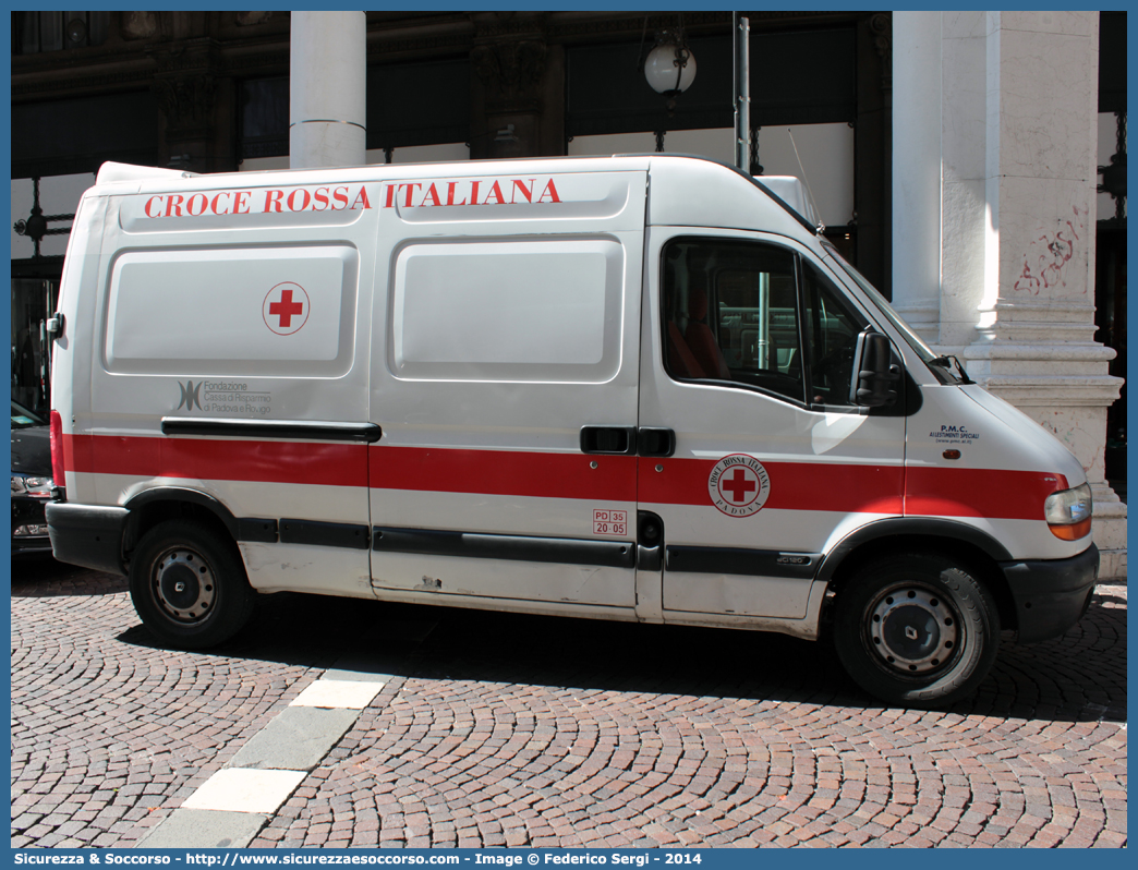 CRI A931A
Croce Rossa Italiana
Padova
Renault Master II serie
Parole chiave: CRI;C.R.I.;Croce Rossa Italiana;Padova;Renault;Master