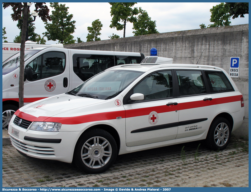 CRI A988C
Croce Rossa Italiana
Bassano del Grappa (VI)
Fiat Stilo Multiwagon I serie
Parole chiave: C.R.I.;CRI;Croce;Rossa;Italiana;Fiat;Stilo;Multiwagon;A988C