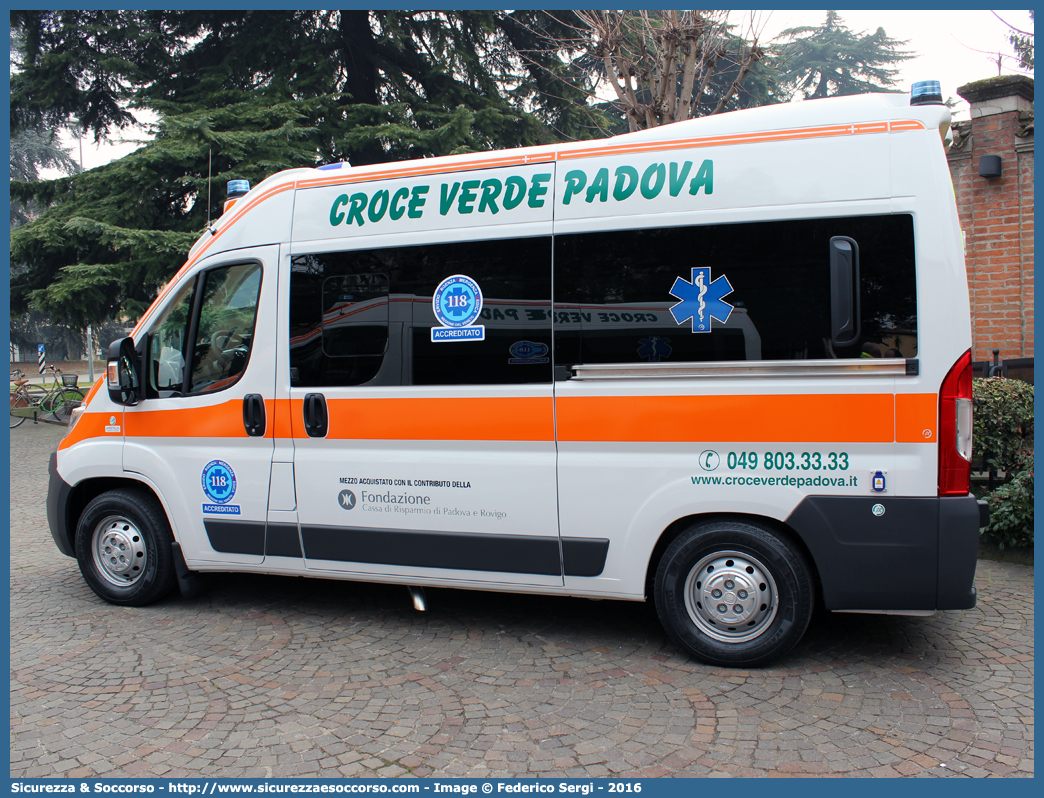 203
Pia Opera Croce Verde Padova
Fiat Ducato III serie restyling
Allestitore Ambitalia S.p.A.
Parole chiave: Pia;Opera;Croce;Verde;Padova;Ambulanza;Fiat;Ducato;X290;Ambitalia