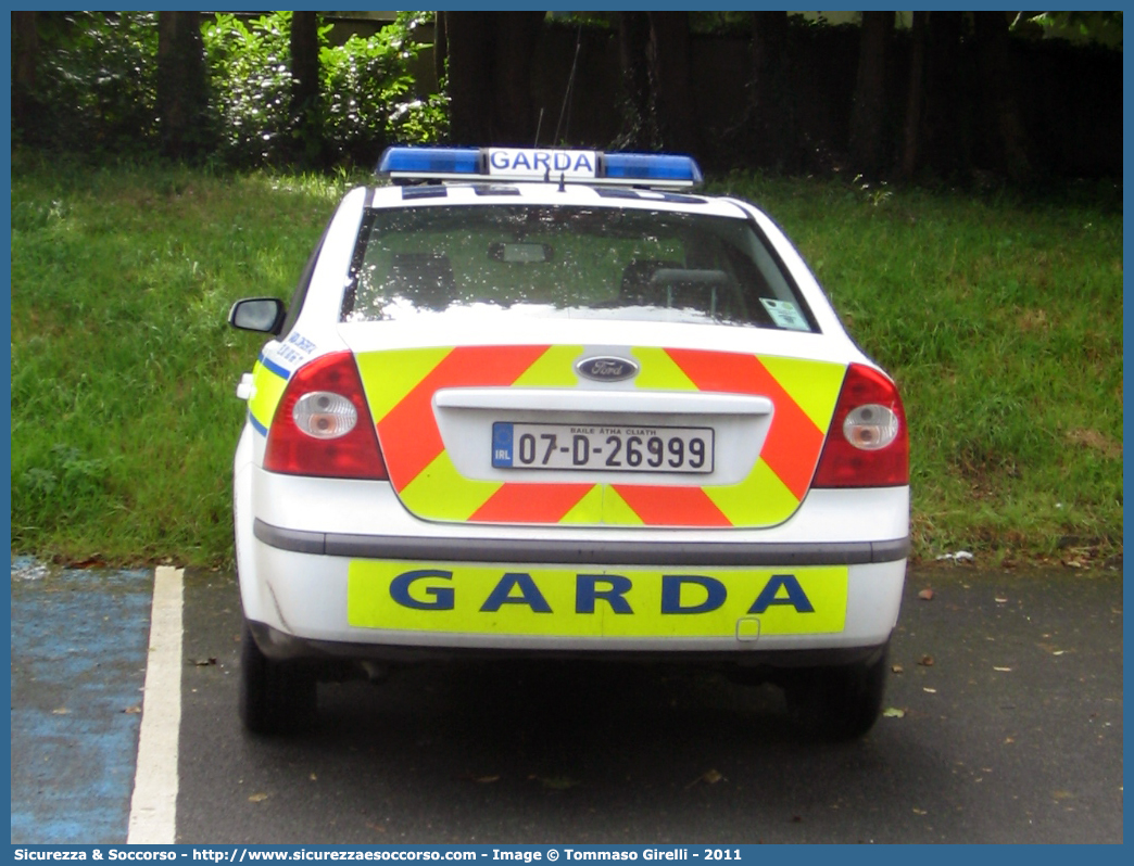 -
Republic of Ireland
Poblacht na Héireann
Garda Síochána na Héireann
Ford Mondeo II generation facelift
Parole chiave: Republic;Ireland;Poblacht;na Héireann;Garda;Síochána;Ford;Mondeo