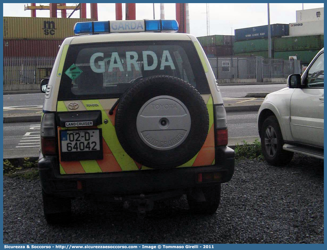 -
Republic of Ireland
Poblacht na Héireann
Garda Síochána na Héireann
Toyota Land Cruiser VI generation
Parole chiave: Republic;Ireland;Poblacht;na Héireann;Garda;Síochána;Toyota;Land Cruiser