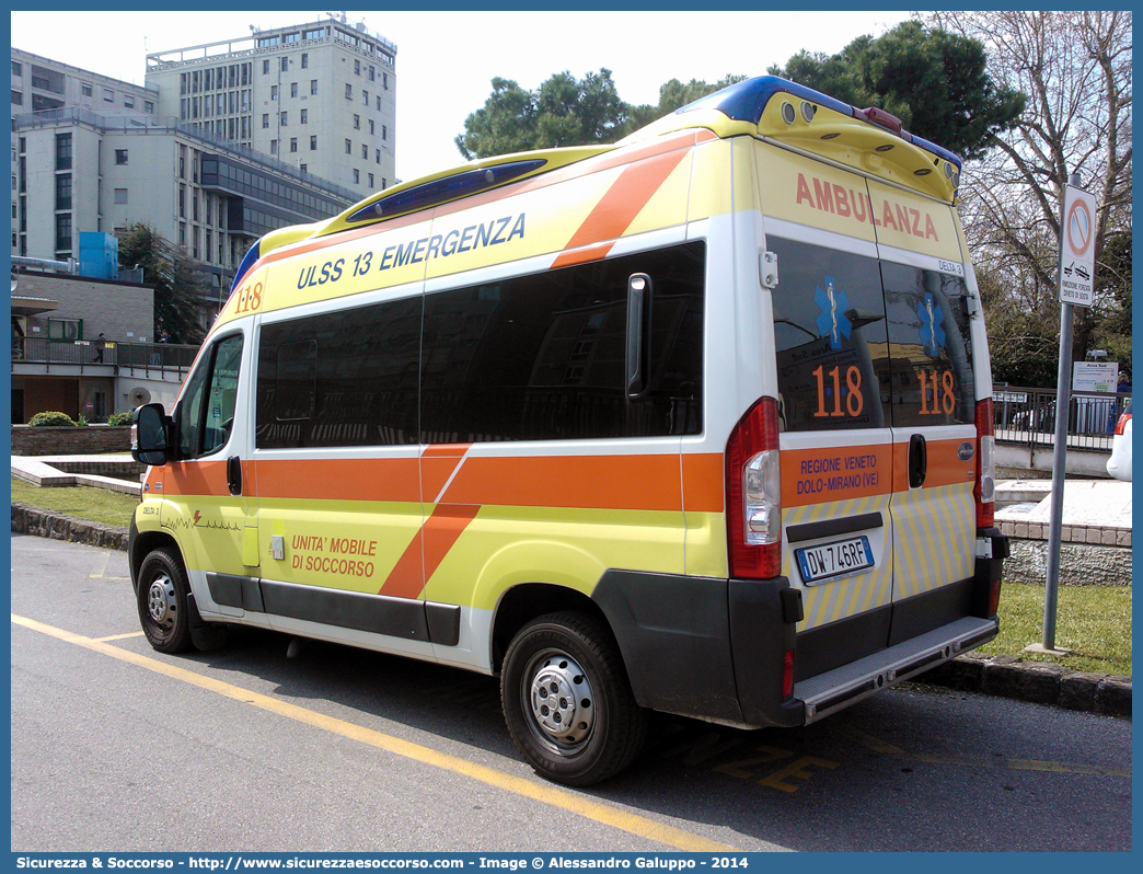 DELTA 03
SUEM 118 Venezia Mestre
Azienda ULSS 3 - Serenissima
Dolo
Fiat Ducato III serie
Allestitore Aricar S.p.A.
Parole chiave: 118;SUEM;S.U.E.M.;Dolo;Mirano;Riviera;Brenta;Ambulanza;Autoambulanza;Fiat;Ducato;X250;X 250;Aricar