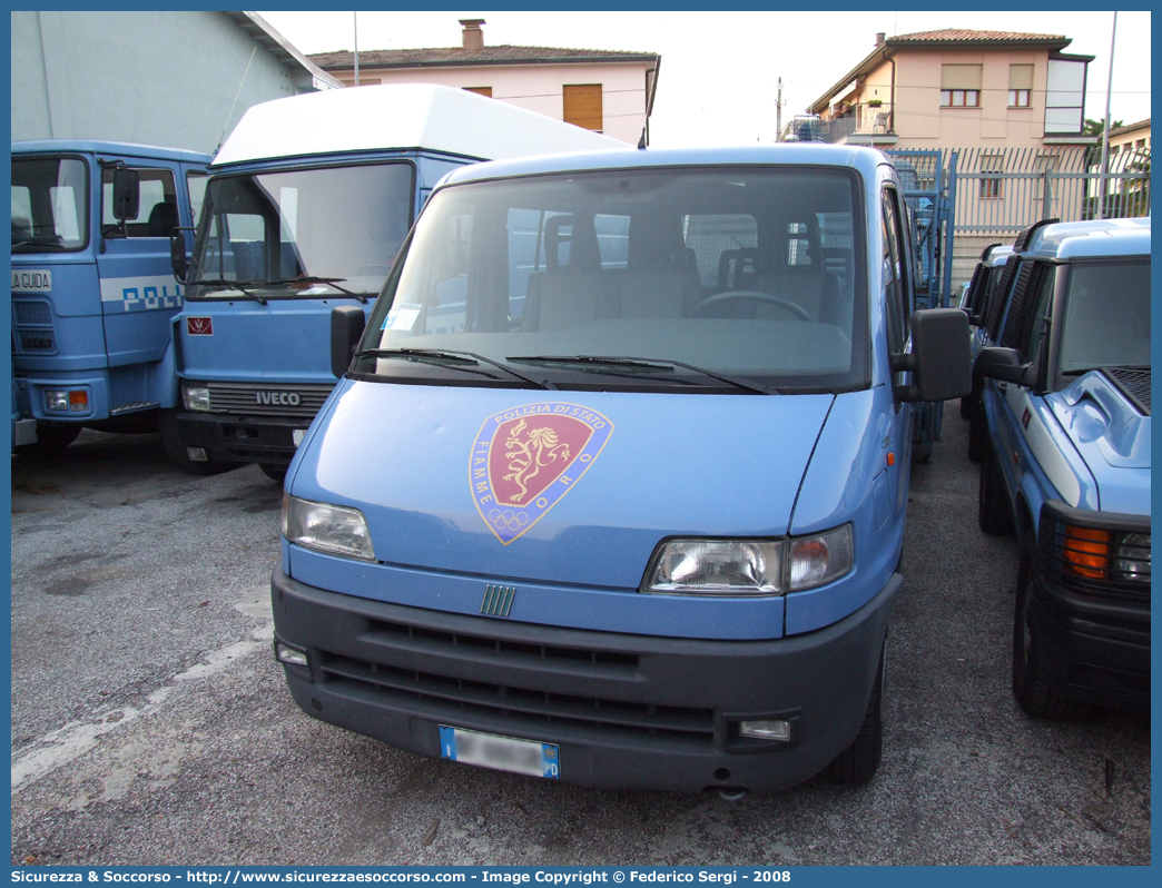 -
Polizia di Stato
Gruppo Sportivo "Fiamme Oro"
Fiat Ducato II serie
Parole chiave: PS;P.S.;Polizia di Stato;Gruppo Sportivo;Fiamme Oro;Fiat;Ducato