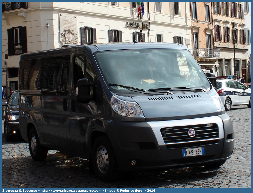 -
Presidenza della Repubblica
Fiat Ducato III serie
Ambulanza Presidenziale
Parole chiave: Presidenza;della;Repubblica;Fiat;Ducato;X250;Ambulanza;Presidenziale