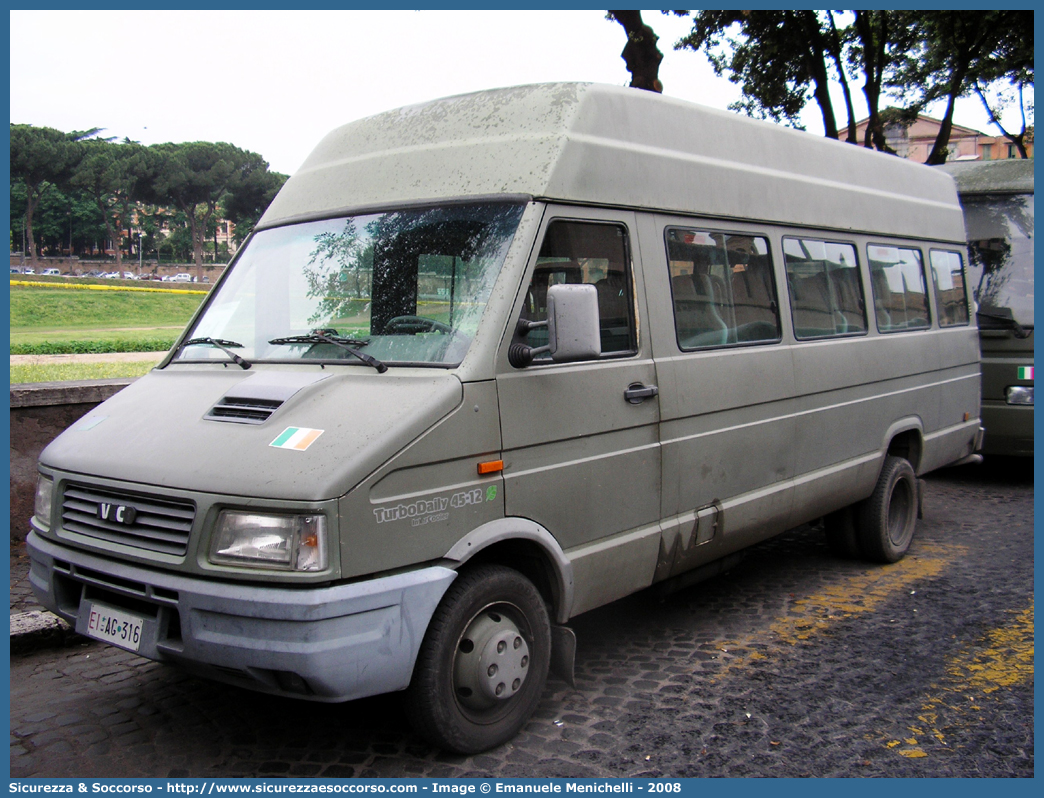 EI AG316
Esercito Italiano
Iveco Daily 45-12 II serie
Parole chiave: EI;E.I.;Esercito;Italiano;Iveco;Daily;45-12;45;12;AG316