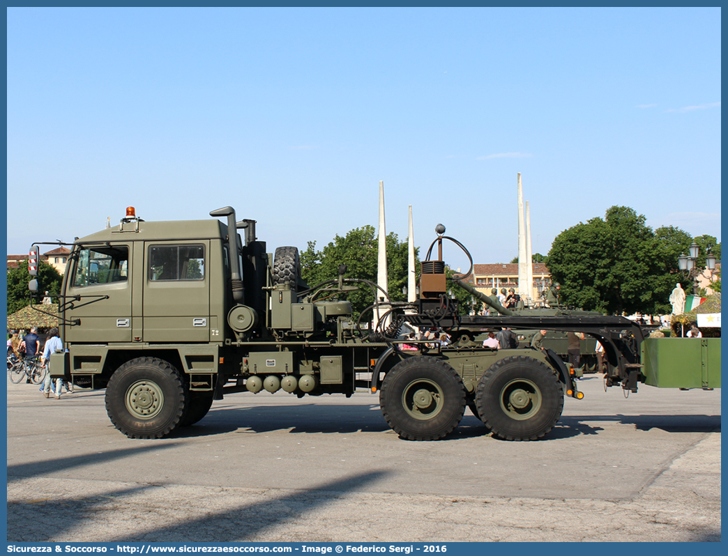 EI AR915
Esercito Italiano
Astra HD6 66.45 6X6 Cabina Doppia
Parole chiave: EI;E.I.;Esercito;Italiano;Mezzi;da;Cantiere;Trasporto;Materiali;Supporto;Logistico;Astra;HD6;66.45