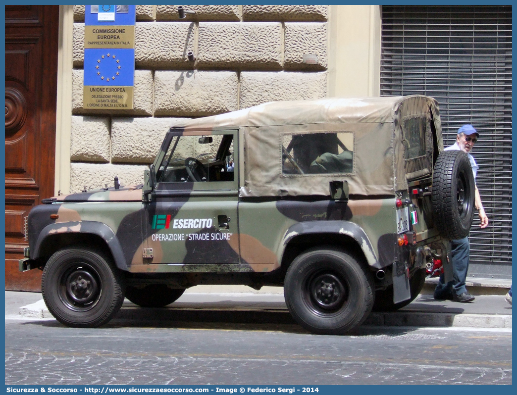 EI BB208
Esercito Italiano
Land Rover Defender 90
Parole chiave: EI;E.I.;Esercito;Italiano;Fuoristrada;operazione;strade;sicure;Land;Rover;Defender;90