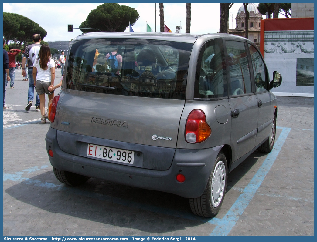 EI BC996
Esercito Italiano
Fiat Multipla I serie
Parole chiave: EI;E.I.;Esercito;Italiano;Autovetture;Fiat;Multipla