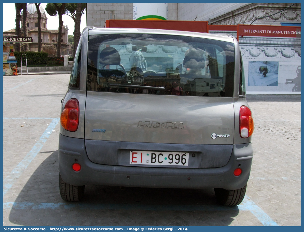 EI BC996
Esercito Italiano
Fiat Multipla I serie
Parole chiave: EI;E.I.;Esercito;Italiano;Autovetture;Fiat;Multipla