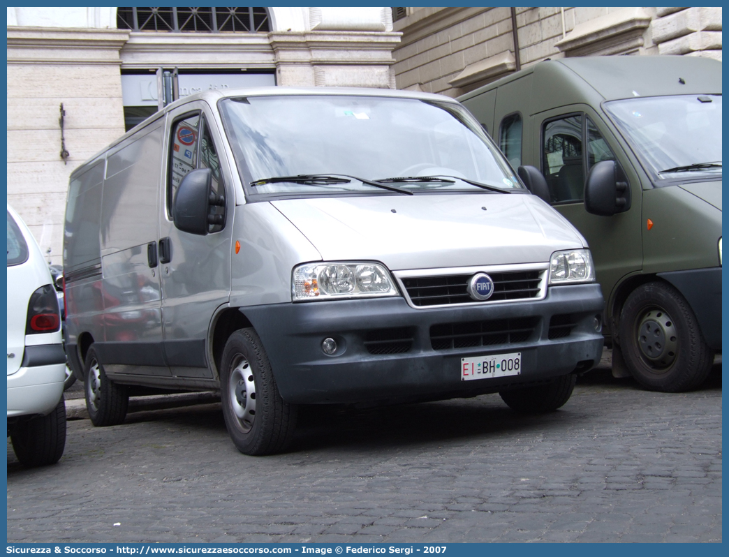 EI BH008
Esercito Italiano
Fiat Ducato II serie restyling
Parole chiave: EI;E.I.;Esercito;Italiano;Mezzi;da;Cantiere;Trasporto;Materiali;Supporto;Logistico;Fiat;Ducato;BH008