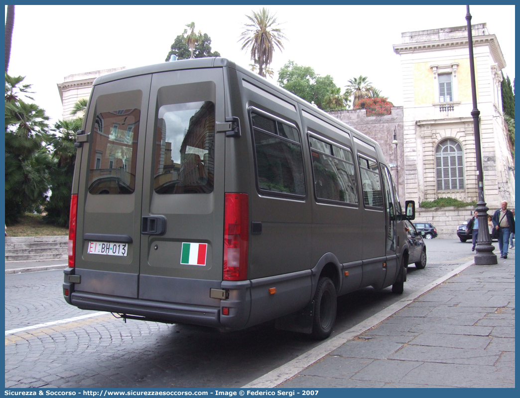 EI BH013
Esercito Italiano
Iveco Daily 50C13 III serie
Parole chiave: EI;E.I.;Esercito;Italiano;Iveco;Daily;50C13