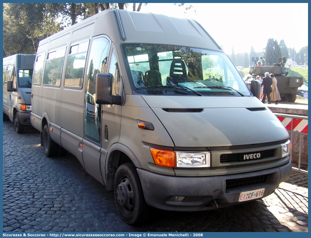 EI CF616
Esercito Italiano
Iveco Daily 50C13 III serie
Parole chiave: EI;E.I.;Esercito;Italiano;Iveco;Daily;50C13