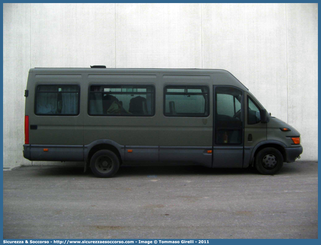 EI CF623
Esercito Italiano
Iveco Daily 50C13 III serie
Parole chiave: EI;E.I.;Esercito;Italiano;Iveco;Daily;50C13