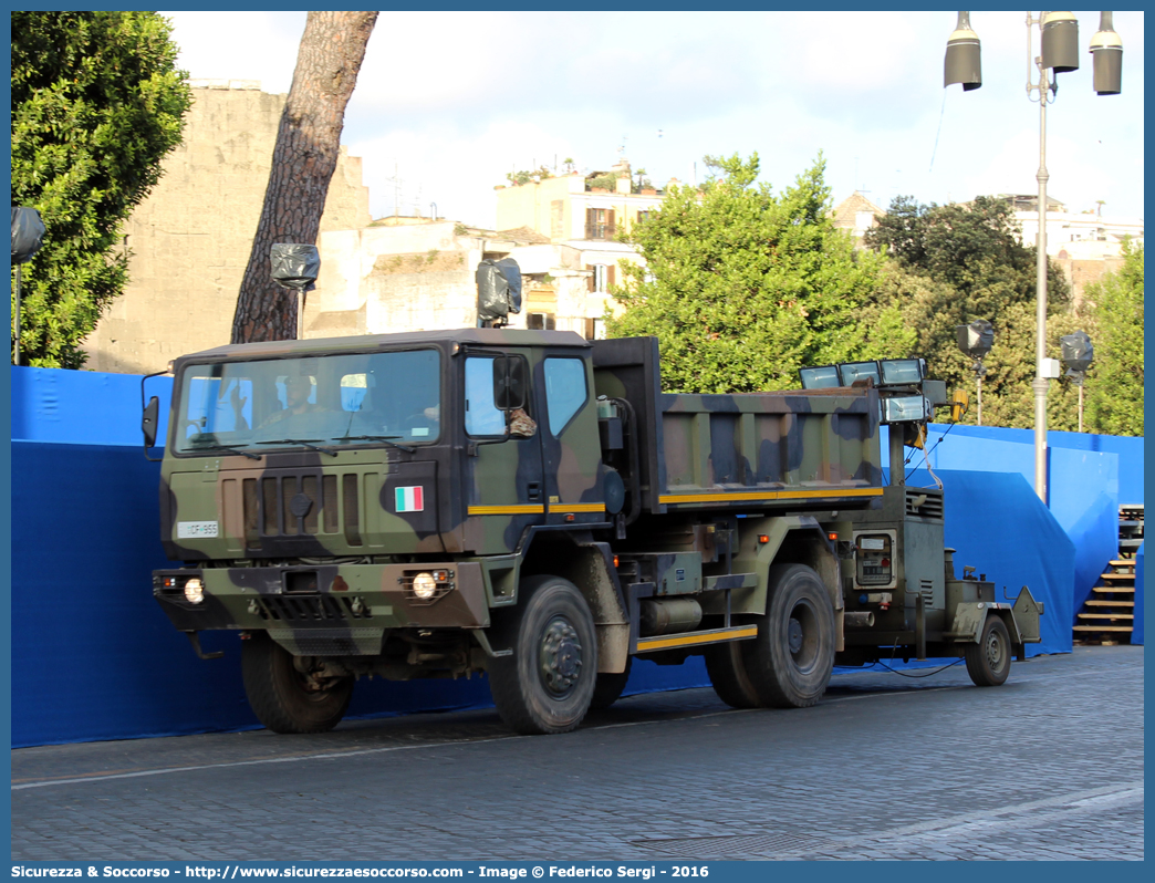 EI CF955
Esercito Italiano
Astra SM44.30 Dumper
con cabina ribassata aviotrasportabile
Parole chiave: EI;E.I.;Esercito;Italiano;Mezzi;da;Cantiere;Trasporto;Materiali;Supporto;Logistico;Astra;SM;44.30