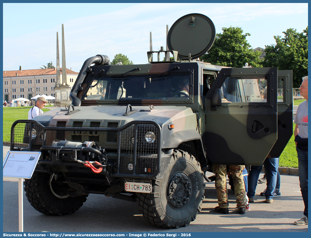 EI CH783
Esercito Italiano
Iveco VTLM "Lince"
Parole chiave: EI;E.I.;Esercito;Italiano;Iveco;VTLM;Lince