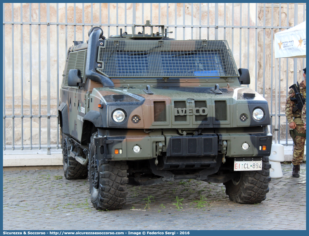 EI CL894
Esercito Italiano
Iveco VTLM "Lince"
Parole chiave: EI;E.I.;Esercito;Italiano;operazione;strade;sicure;Iveco;VTLM;Lince