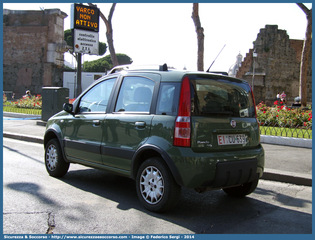 EI CU639
Esercito Italiano
Fiat Nuova Panda 4x4 I serie restyling
Parole chiave: EI;E.I.;Esercito;Italiano;Fiat;Nuova;Panda;4x4