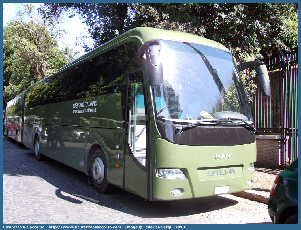 EI CV748
Esercito Italiano
Man Sitcar Modena HD
Parole chiave: EI;E.I.;Esercito;Italiano;Autobus;Bus;MAN;Sitcar;Modena;HD