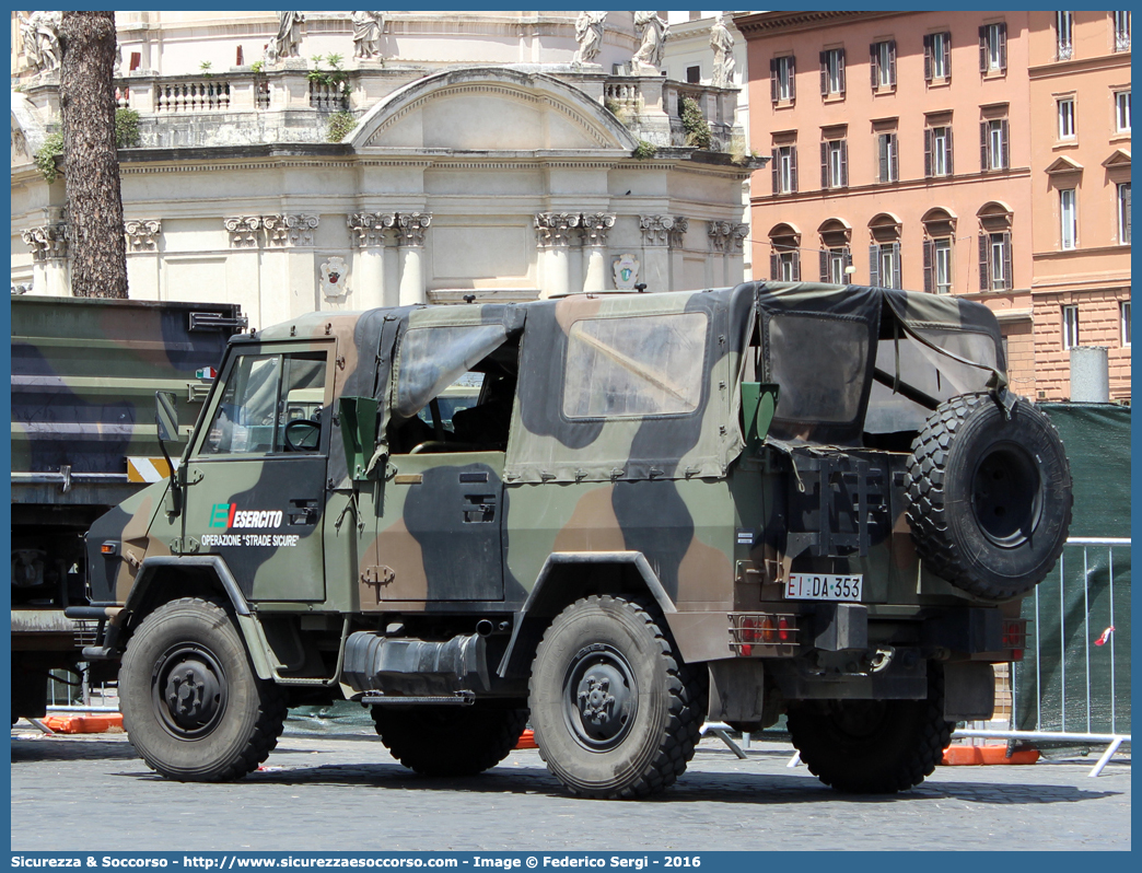 EI DA353
Esercito Italiano
Iveco VM90T
Parole chiave: EI;E.I.;Esercito;Italiano;Fuoristrada;operazione;strade;sicure;Iveco;VM90T