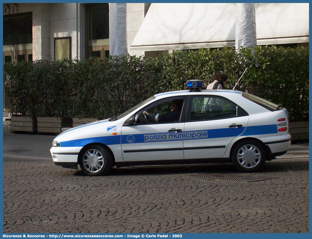 -
Polizia Comunale
Comune di Udine
Fiat Brava
Parole chiave: Polizia;Locale;Comunale;Municipale;Udine;Fiat;Brava