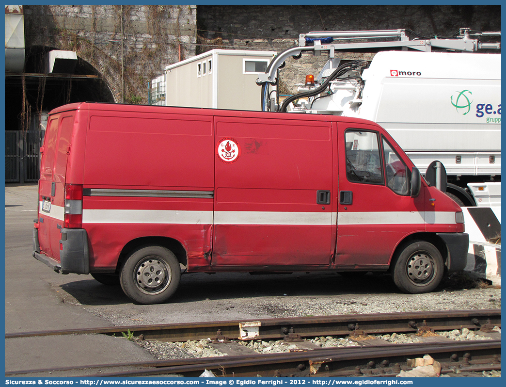 -
Guardia Fuochi
Santa Barbara Prevenzione Incendi Porto di Genova
Fiat Ducato II serie
Parole chiave: Guardia;Fuochi;Santa;Barbara;Prevenzione;Incendi;Porto;di;Genova;Fiat;Ducato