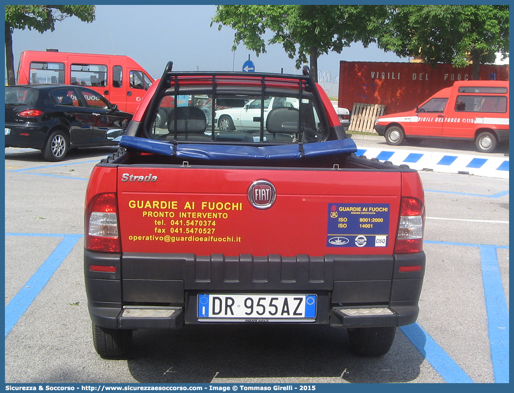 -
Guardie ai Fuochi
Porto di Venezia
Fiat Strada III serie
Parole chiave: Guardie;ai;Fuochi;Porto;di;Venezia;Fiat;Strada