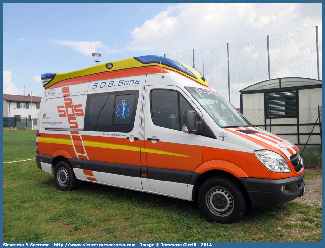 Fox 3
S.O.S. Sona
Mercedes Benz Sprinter II serie
Allestitore Ambulanz Mobile GmbH & Co. KG
Parole chiave: SOS;S.O.S.;Sona;Mercedes;Benz;Sprinter;Ambulanz;Mobile