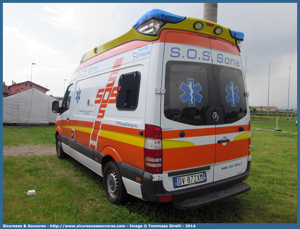 Fox 3
S.O.S. Sona
Mercedes Benz Sprinter II serie
Allestitore Ambulanz Mobile GmbH & Co. KG

Parole chiave: SOS;S.O.S.;Sona;Mercedes;Benz;Sprinter;Ambulanz;Mobile