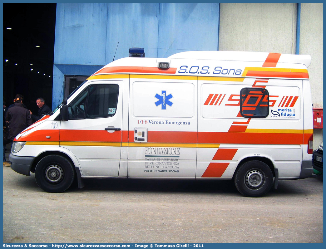 Fox 4
S.O.S. Sona
Mercedes Benz Sprinter I serie restyling
Parole chiave: SOS;S.O.S.;Sona;Mercedes;Benz;Sprinter