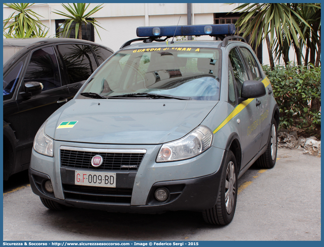 GdiF 009BD
Guardia di Finanza
Fiat Sedici I serie
Parole chiave: GdiF;G.D.F.;GDF;Guardia;di;Finanza;Fiat;Sedici;009 BD;009BD