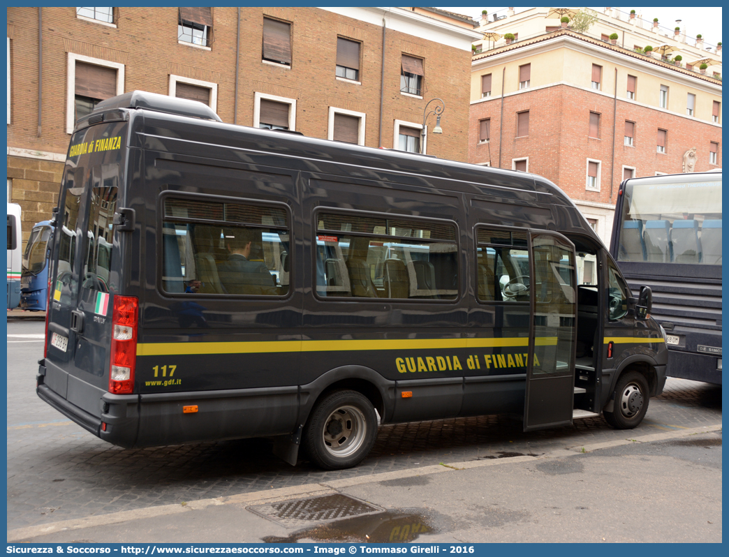 GdiF 258BH
Guardia di Finanza
Iveco Daily 50C17 IV serie
Parole chiave: GdiF;G.D.F.;GDF;Guardia;di;Finanza;Iveco;Daily;50C17