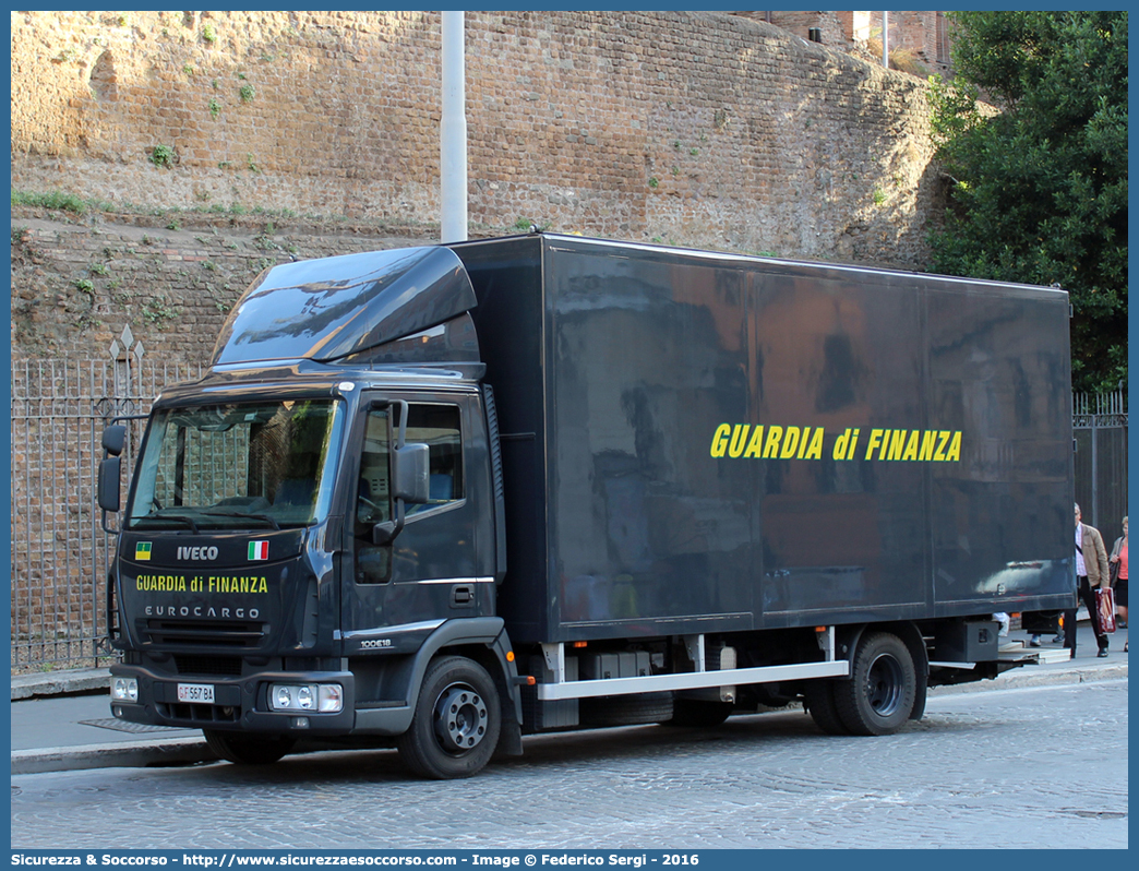 GdiF 567BA
Guardia di Finanza
Iveco EuroCargo 100E18 II serie
Allestitore Elevox S.r.l.
(variante)
Parole chiave: GdiF;G.D.F.;GDF;Guardia di Finanza;Iveco;EuroCargo;100E18