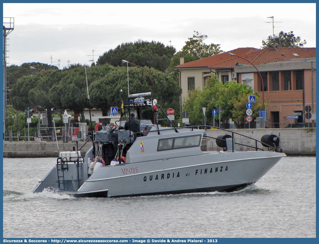 V.2059
Guardia di Finanza
R.O.A.N. Componente Navale
Vedetta Veloce Classe 2000 
Parole chiave: GdiF;G.D.F.;GDF;Guardia di Finanza;R.O.A.N.;ROAN;Componente Navale;Vedetta Veloce;Classe V2000