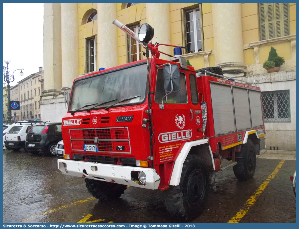 108
Gielle S.r.l.
Fiat Iveco 75PC
Parole chiave: Gielle;Antincendio;Aeroportuale;Fiat;Iveco;75;PC