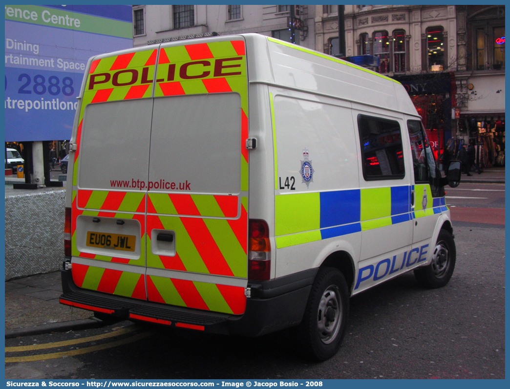 L42
United Kingdom of Great Britain and Northern Ireland
British Transport Police
Ford Transit III generation
Parole chiave: UK;United;Kingdom;Great;Britain;Northern;Ireland;British;Transport;Police;BTP;Ford;Transit