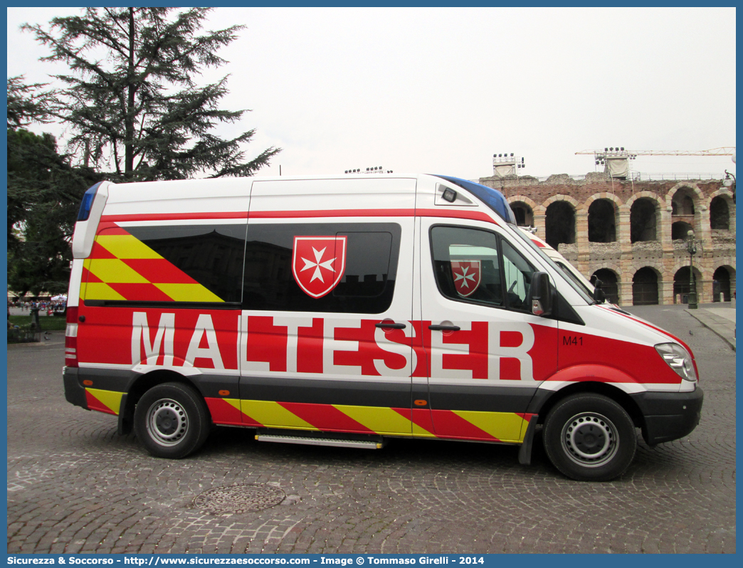 M41
Republik Österreich
Malteser
Mercedes Benz Sprinter III generation
Parole chiave: Republik;Österreich;Malteser;Mercedes;Benz;Sprinter