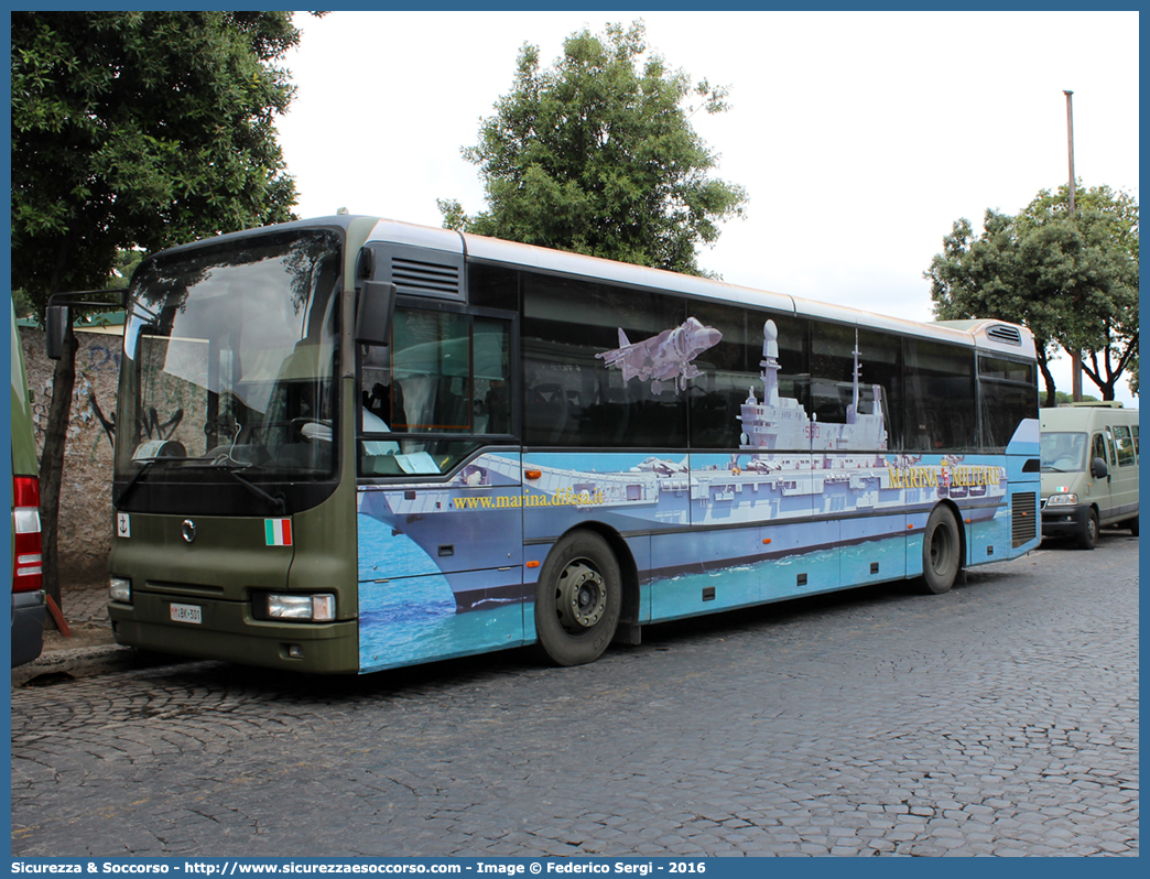 MM BK301
Marina Militare Italiana
Irisbus Myway
(variante)
Parole chiave: MM;M.M.;Marina Militare;Irisbus;Myway