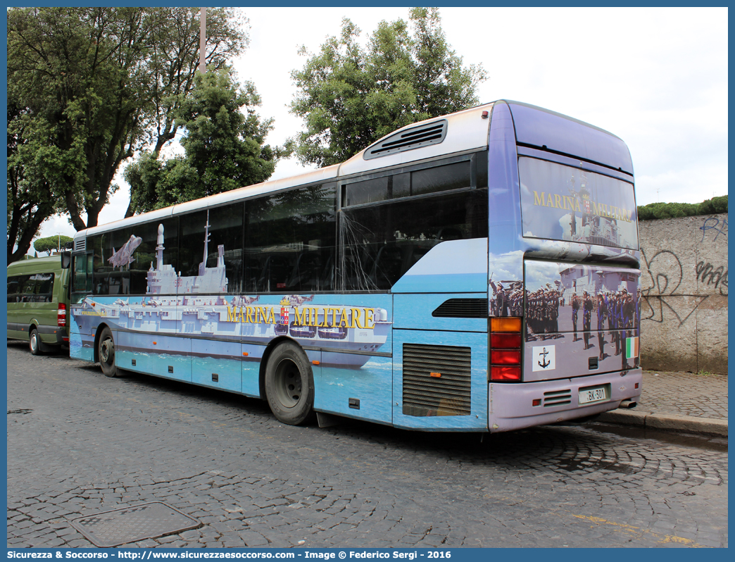 MM BK301
Marina Militare Italiana
Irisbus Myway
(variante)
Parole chiave: MM;M.M.;Marina Militare;Irisbus;Myway