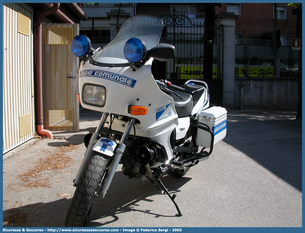 -
Polizia Comunale
Comune di Udine
Moto Guzzi V50
Parole chiave: Polizia;Locale;Comunale;Municipale;Udine;Moto;Guzzi;V50