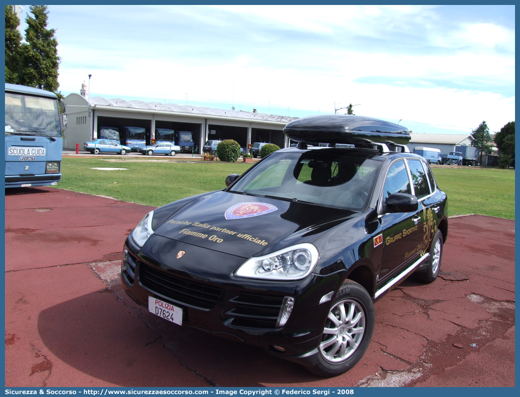 Polizia D7624
Polizia di Stato
Gruppo Sportivo "Fiamme Oro"
Porsche Cayenne II serie
Parole chiave: PS;P.S.;Polizia di Stato;Gruppo Sportivo;Fiamme Oro;Porsche;Cayenne