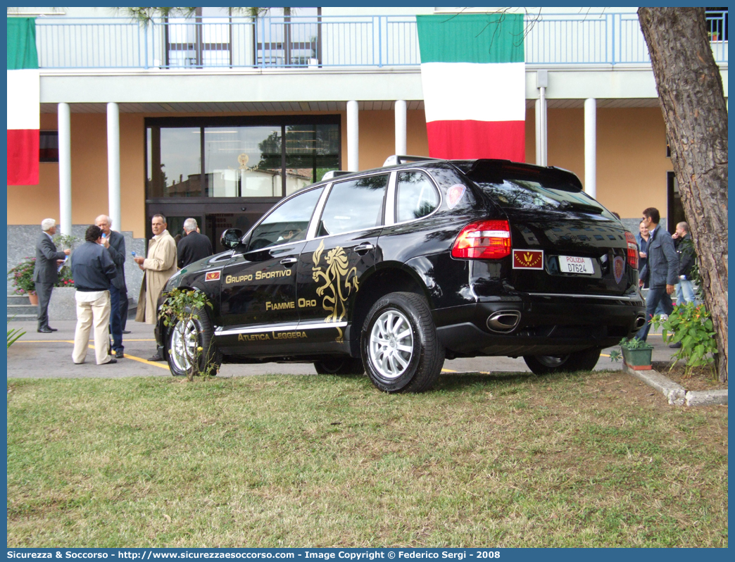 Polizia D7624
Polizia di Stato
Gruppo Sportivo "Fiamme Oro"
Porsche Cayenne II serie
Parole chiave: PS;P.S.;Polizia di Stato;Gruppo Sportivo;Fiamme Oro;Porsche;Cayenne