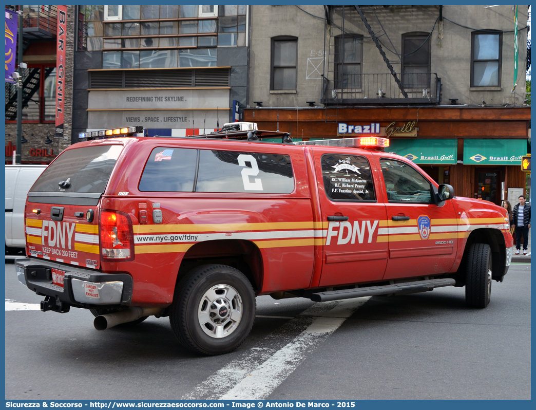 Battalion 2 - GM13035
United States of America
New York Fire Department
GMC 2500HD
Conversion by Odyssey Inc.
Parole chiave: United;States;of;America;USA;U.S.A.;NYFD;N.Y.F.D.;New;York;Fire;Department;GMC;2500;HD;Odyssey