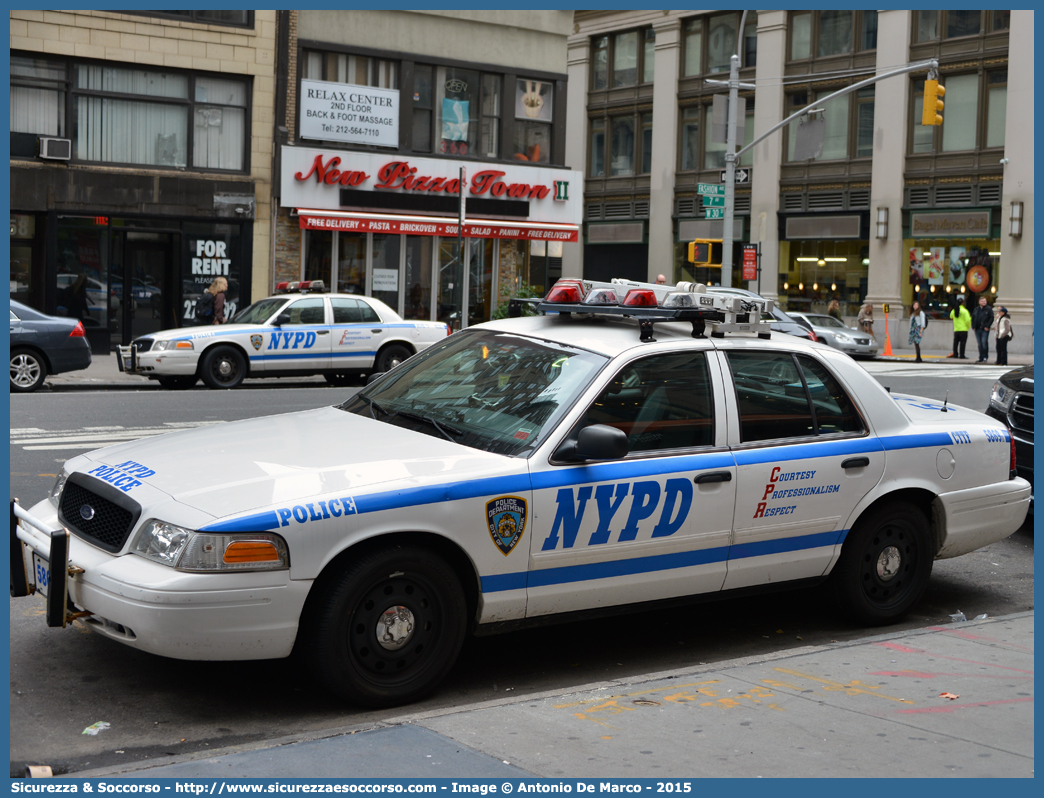 5869
United States of America
New York Police Department
Citywide Traffic Task Force
Ford Crown Victoria Police Interceptor
Parole chiave: USA;U.S.A.;United;States;of;America;NYPD;N.Y.P.D.;New;York;Police;Department;CTTF;C.T.T.F.;Citywide;Traffic;Task;Force;Ford;Crown;Victoria;Interceptor