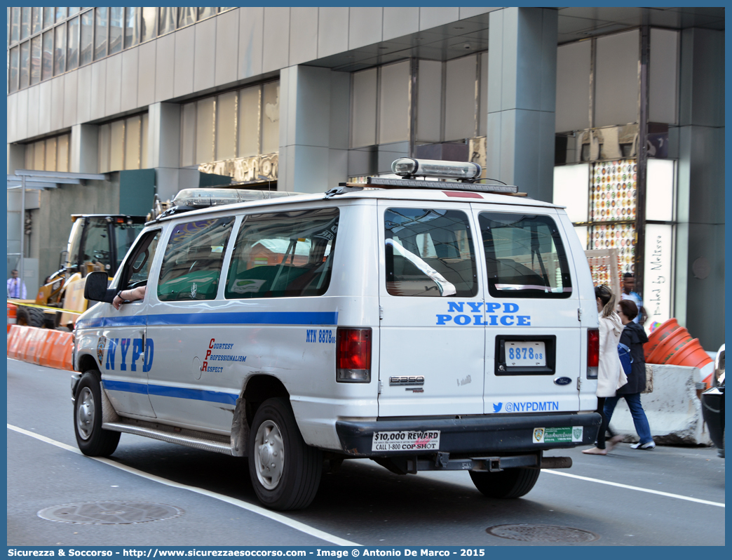 8878
United States of America
New York Police Department
Midtown North Precinct
Ford E350 V generation
Parole chiave: USA;U.S.A.;United;States;of;America;NYPD;N.Y.P.D.;New;York;Police;Department;MTN;M.T.N.;Midtown;North;Precinct;Ford;E350